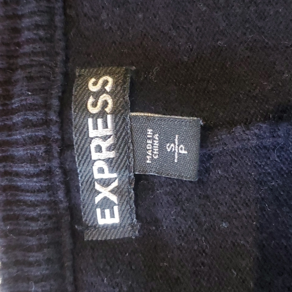 Express* Sweater - Picture 5 of 8